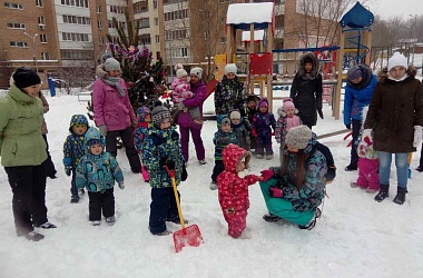 Новогодний праздник для малышей